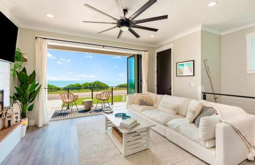 The C House - Photo 10