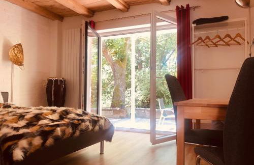 Riverside apartment in central Herzogenaurach - Foto 1