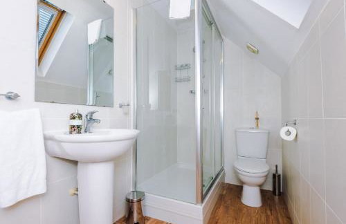 Kinship House by YourStays - Stunning Holiday Home in the Suburbs - Foto 44