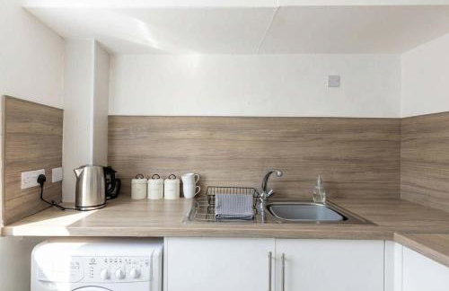 Fabulous 1 Bed Harbour-side Apartment with Balcony - Foto 29