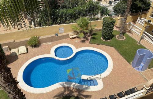 Top Floor spacious apartment with roof terrace - Foto 31