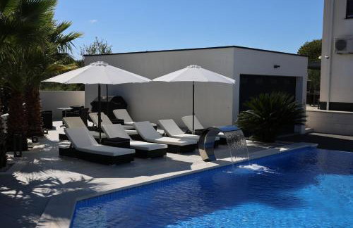 Holiday Luxury Resort Sundance - Photo 3