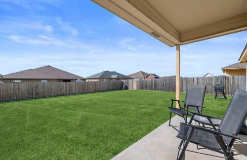 NEW Killeen 8-10 Bd sleeps max 10 ppl 5 min to Fort Hood Families Groups Pets Ok - Professionally Managed by Stay Albatross - Photo 5