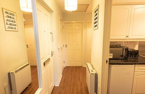 Warm Welcoming Paisley Stay Near Transport Links - Pass the Keys - Foto 21