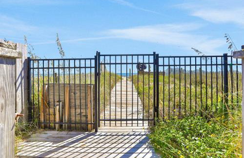 Beachfront home with pool elevator dog-friendly - Foto 36