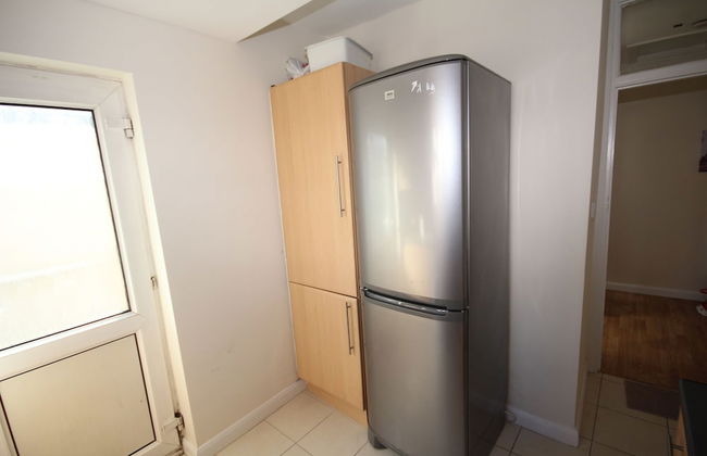 Deane House - Photo 11