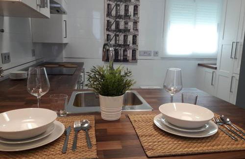 Periodista Luca de Tena, lujo y confort en pleno centro - Foto 15