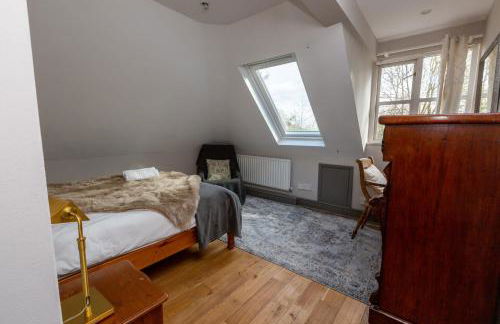 Modernised seven bedroom country house and garden with hot tub - Foto 46