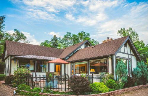 Spacious Manitou Home with Views in Central Location - Foto 25