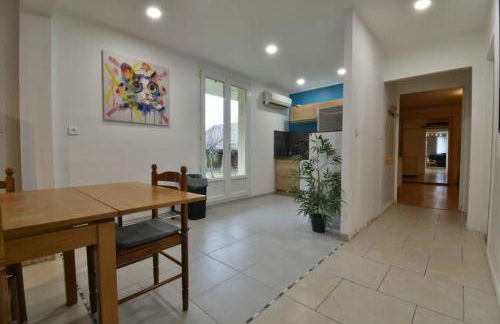Appart' Le 16, 2 chambres, 7 personnes, tout confort, avec terrain - Foto 1