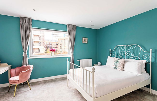 Quiet and Spacious Four Bedroom House - Foto 8