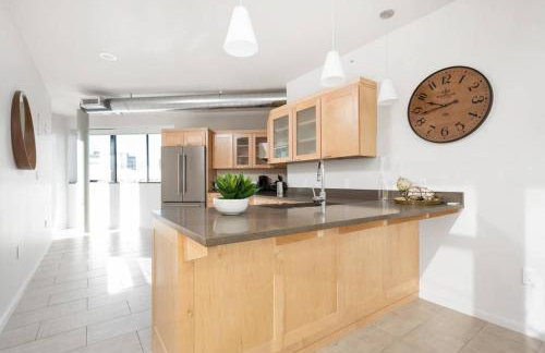 Upscale 3BR Penthouse by CozySuites - Foto 14