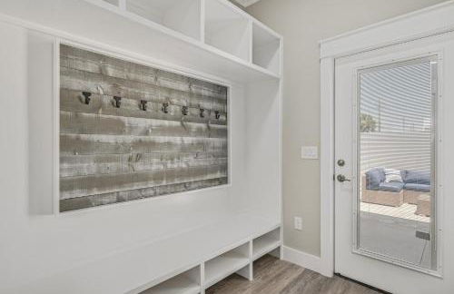 Beach Haven - Brand New Home - Private Pool- Just 300 Feet From The Beach! - Foto 13