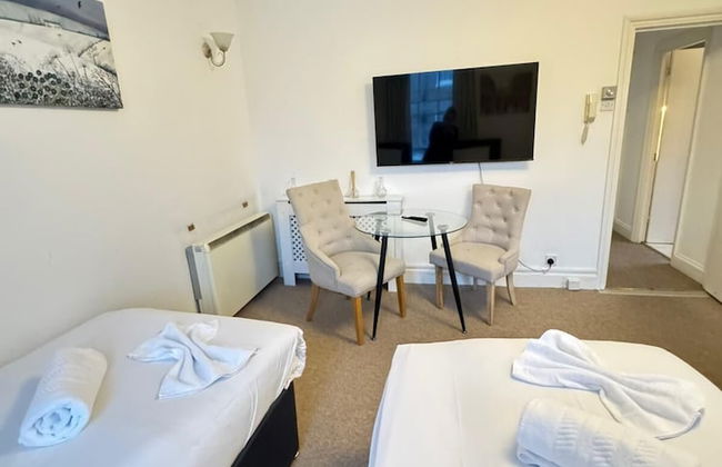 Baker Street Apartments - Photo 28