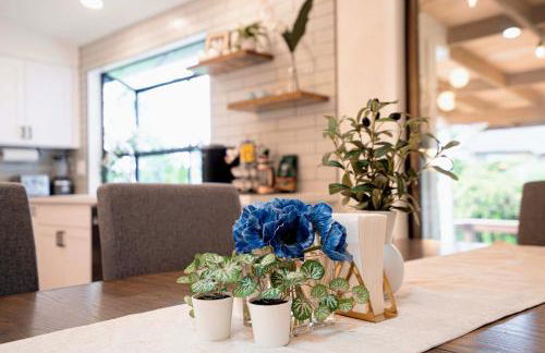 Spacious Modern Retreat w Game Room and Yard - Foto 35