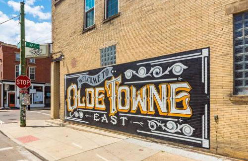 Designer 1-Bed Haven near Downtown! Pets Welcome! - Foto 9