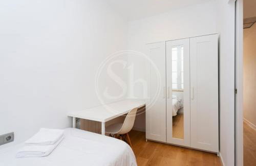 Bonito Apartamento con vistas a la Sagrada Familia - Foto 3