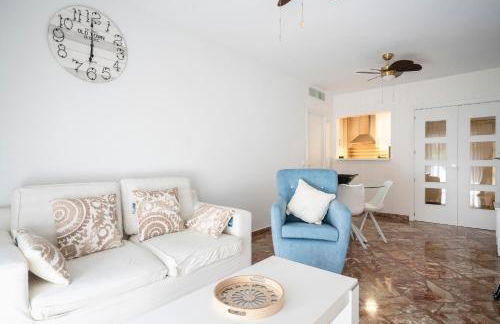 Ronda Suites 193 junto a hospitales y cerca centro con Parking Gratis - Foto 19