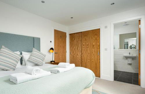 Woodsford WI22 Silverlake Dorset. Lake access. - Photo 26