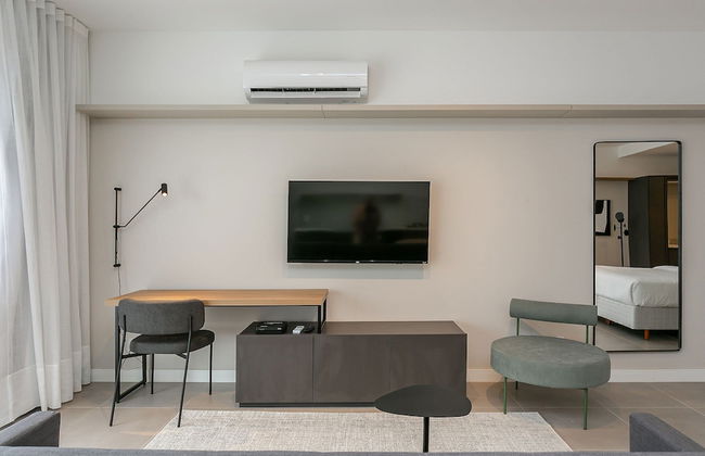 Studios Tower by Viva - Prédio com piscina e estacionamento no centro de Floripa - Foto 12