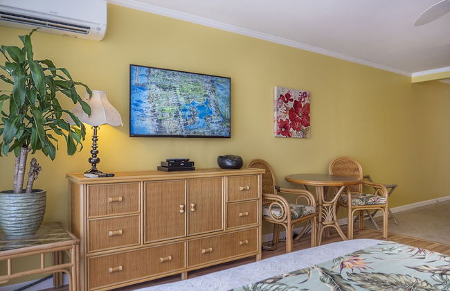 Tropical Studios at Marine Surf Waikiki - Photo 34