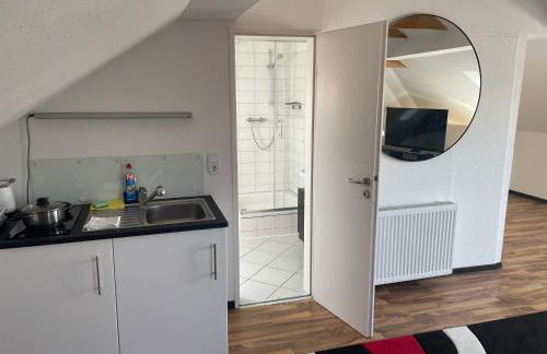 Weißes Apartmenthaus am Kanal - Foto 4