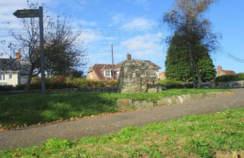 Central Shaftesbury with private parking - Foto 17