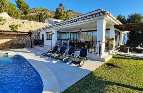 La Escala - 6 bedroom villa with pool - Photo 10