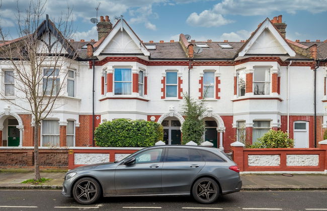 JOIVY Homely 2 Bed Riverside Flat with Patio in Hammersmith - Foto 17