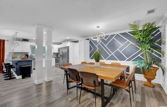 Lrg 5BR 5BA Home w 10 Beds Pool Hottb Gamerm2 - Foto 9