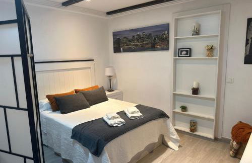 Espectacular Loft con piscina Comunitaria junto al mar Málaga - Photo 1