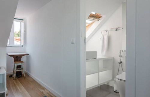 Beautiful Apartment with View of the Tagus River - Photo 27