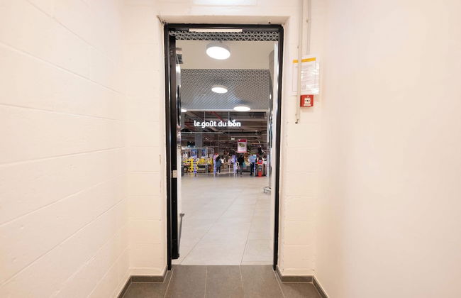 Stylish Luxurious Apt w Pool & Gym ID214 - Foto 39