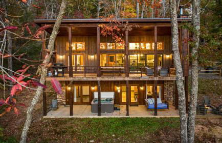 Chardonnay Chalet - Luxe Modern Chalet - Hot Tub, Wi-Fi, Fire Pit, Game Room, Amazing Deck - 15 min to Blue Ridge - Foto 60
