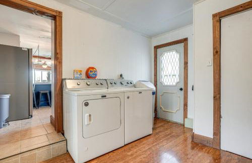 Secluded Home with Lake View in Delton! - Foto 22