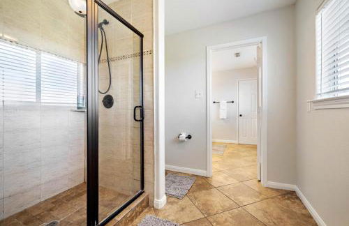 Beach house with large deck and patio - Foto 28