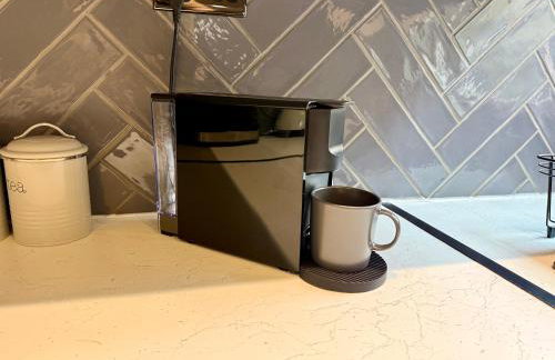 Modern City Centre Townhouse sleeps 10 & Parking - Foto 2