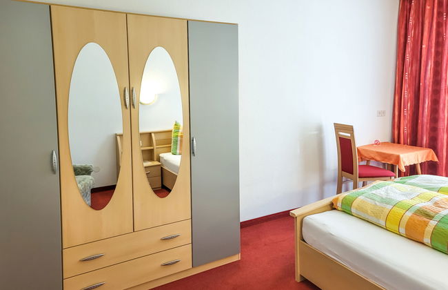 Christians Hamat - Foto 9