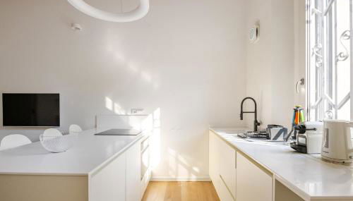 Design and Comfort in Isola in the Heart of Milan - Foto 2, stove