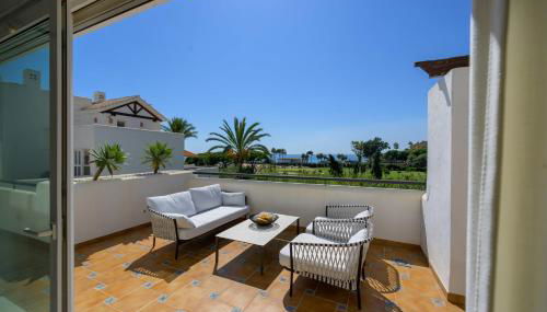 Luxurious 3-Bedroom Penthouse in Los Monteros Marbella - Foto 3