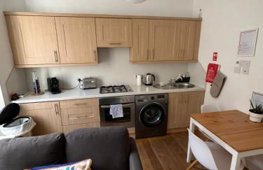 Bright 2 bedroom apartment near the meadows - Foto 8