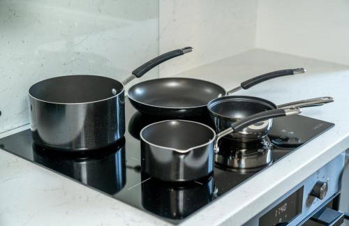 COZY 3 Bed House With Garden & Parking in Rochester, Kent Mins to Train Station, WiFi - Foto 19