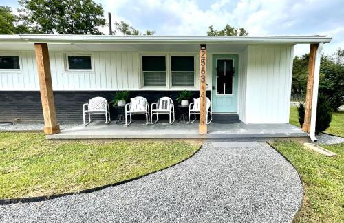 Carters Cottage Hot Tub, Fire Pit, Cozy Views - Foto 11