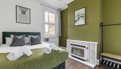 Parea Living - Hackney, 4-Bedroom Victorian House w Big Garden - Foto 5