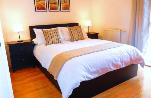 Lakeside Retreat - Spacious 1BR - Peaceful Base Near Wembley - Foto 13