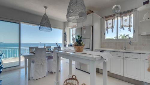 Luxury Villa with Jacuzzi in Les Issambres - Foto 3