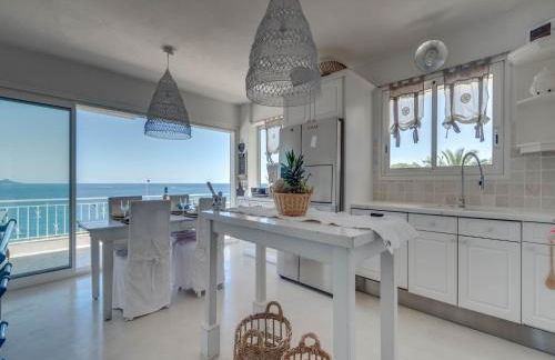 Luxury Villa with Jacuzzi in Les Issambres - Foto 3