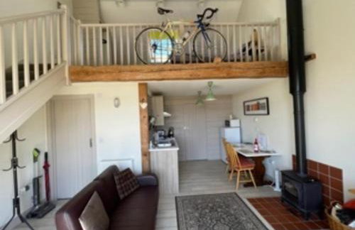 Poachers Hut 1-bed Cottage, Sleeps 2, Pet Friendly - Foto 11