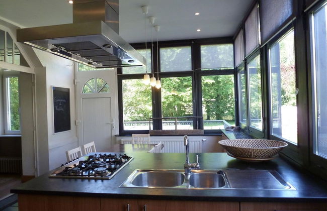 Modern Holiday Home in Hastiere With Sauna - Foto 9