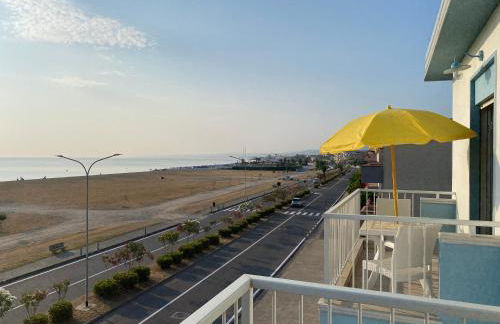 Rainbow Seafront Apartment - Foto 6